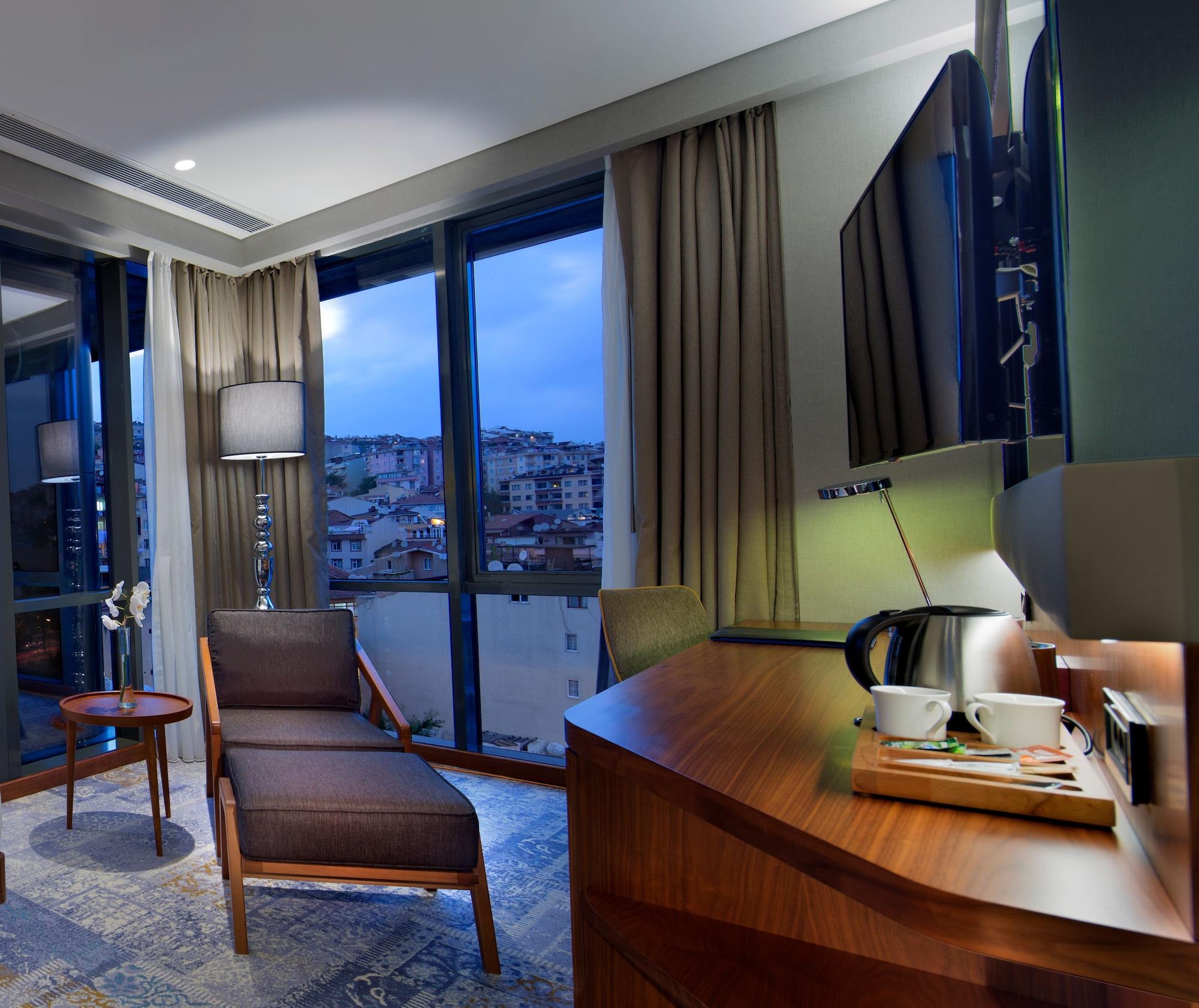 โรงแรมดับเบิล ทรี บาย ฮิลตัน อิสตันบูล ปิยาเลปาซา ภายนอก รูปภาพ A room at the hotel