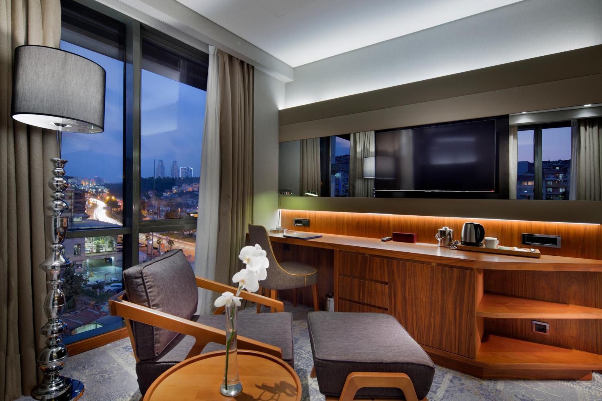โรงแรมดับเบิล ทรี บาย ฮิลตัน อิสตันบูล ปิยาเลปาซา ภายนอก รูปภาพ A room at the hotel