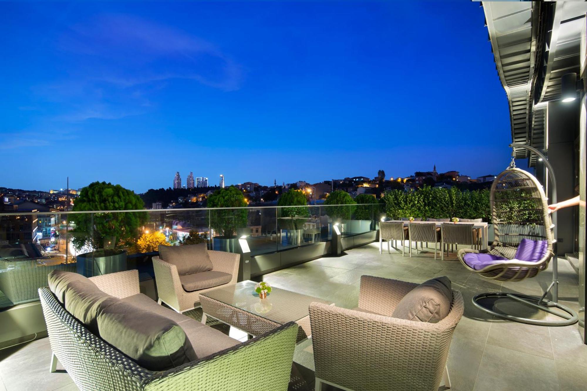 โรงแรมดับเบิล ทรี บาย ฮิลตัน อิสตันบูล ปิยาเลปาซา ภายนอก รูปภาพ The Sky Bar