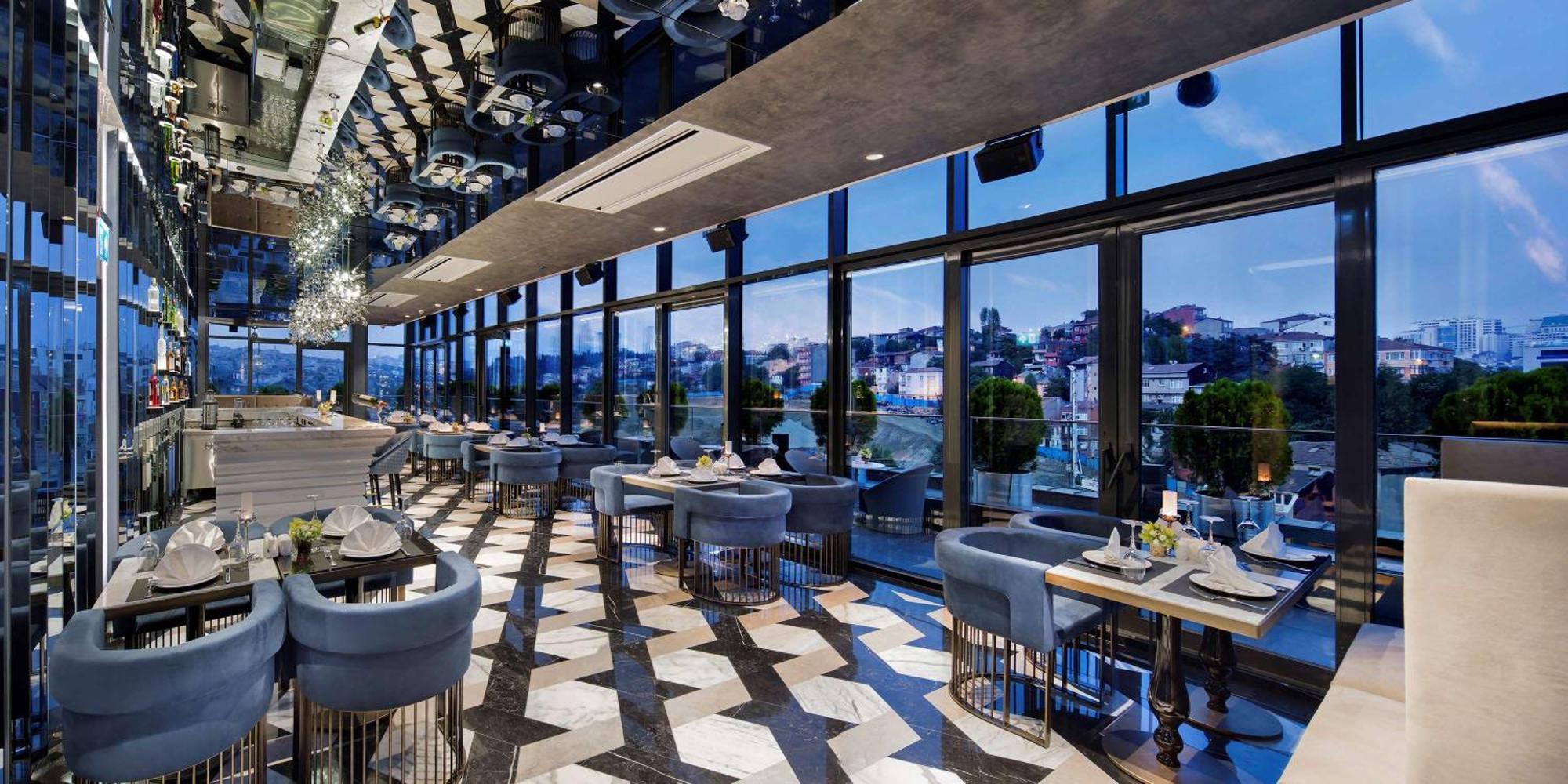 โรงแรมดับเบิล ทรี บาย ฮิลตัน อิสตันบูล ปิยาเลปาซา ภายนอก รูปภาพ The restaurant